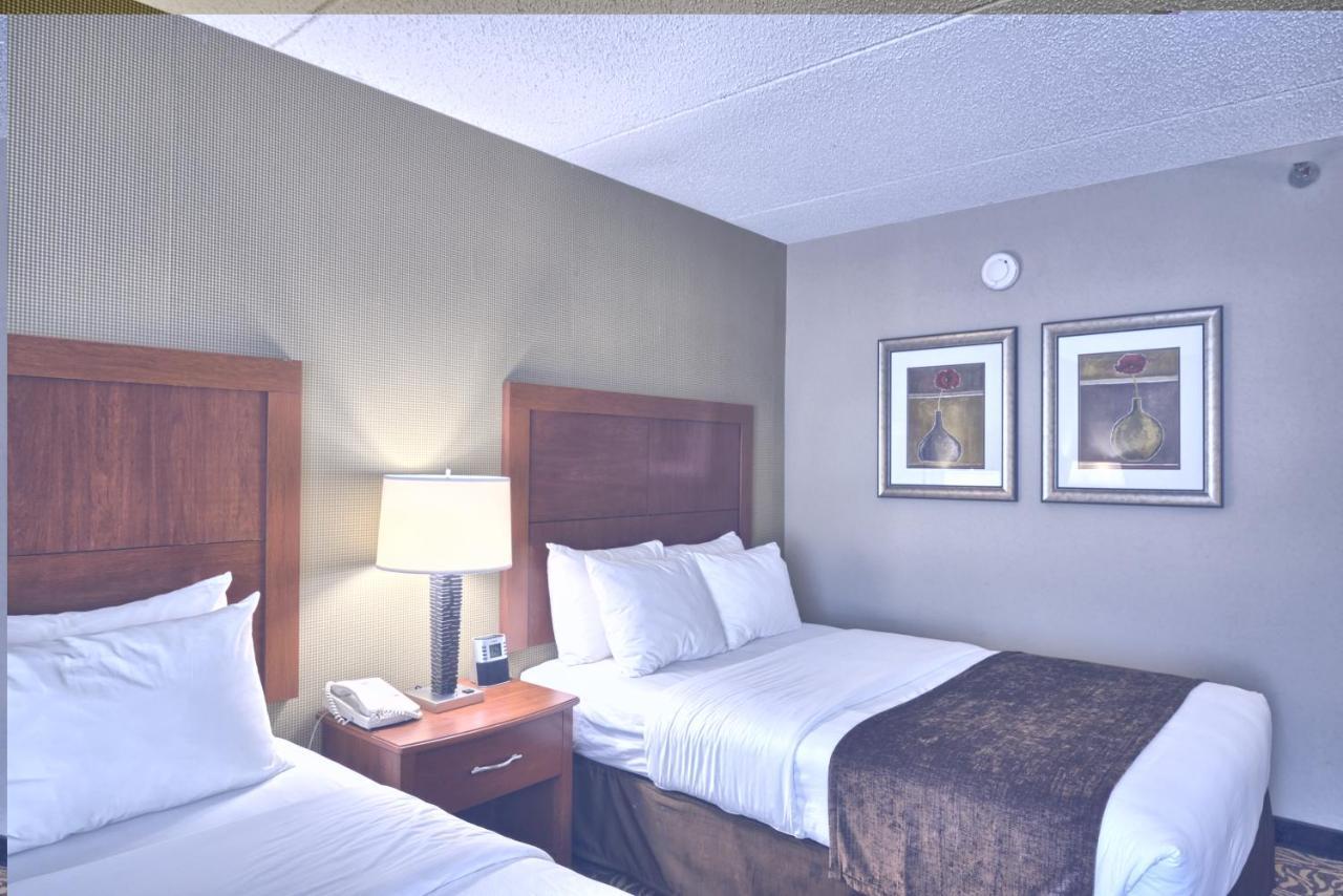 Clarion Inn & Suites - University Area Cortland Ngoại thất bức ảnh