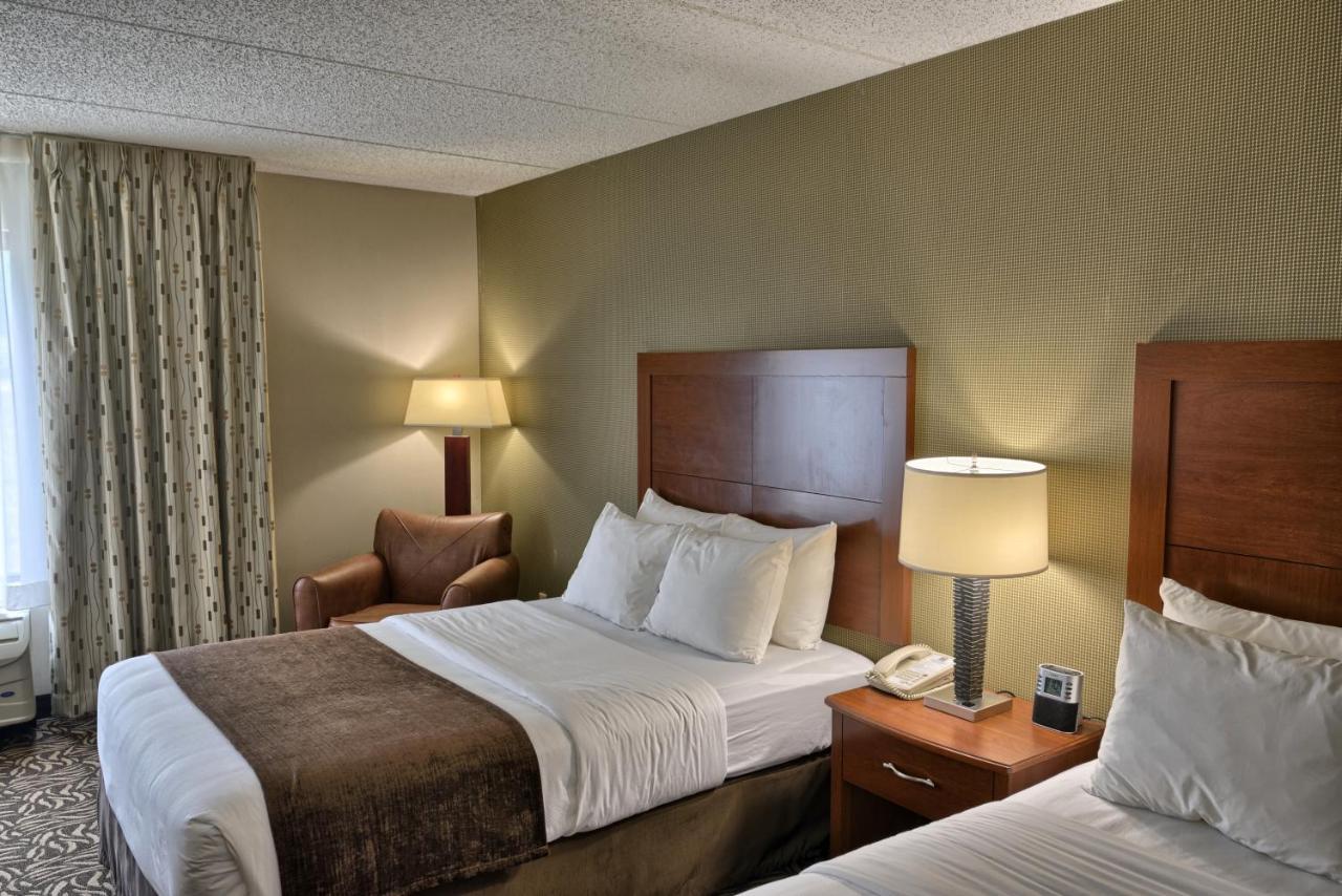 Clarion Inn & Suites - University Area Cortland Ngoại thất bức ảnh